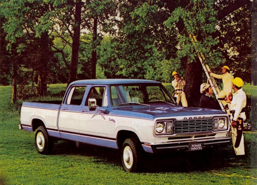  Dodge Power Wagon D-200 Custom Crew Cab 1977 года  (фото 1 из 1)